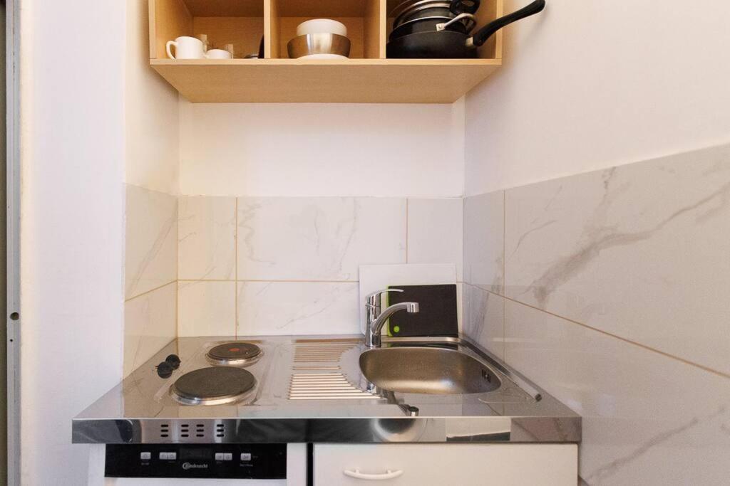 Urban Capsule Apartment - Near Mariahilfer Strasse Відень Екстер'єр фото