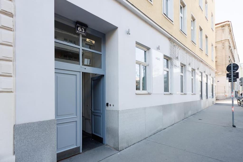 Urban Capsule Apartment - Near Mariahilfer Strasse Відень Екстер'єр фото